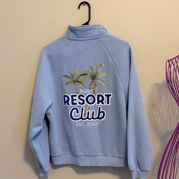 Resort Club Women's Blue Sweatshirt - Picture 9 of 10